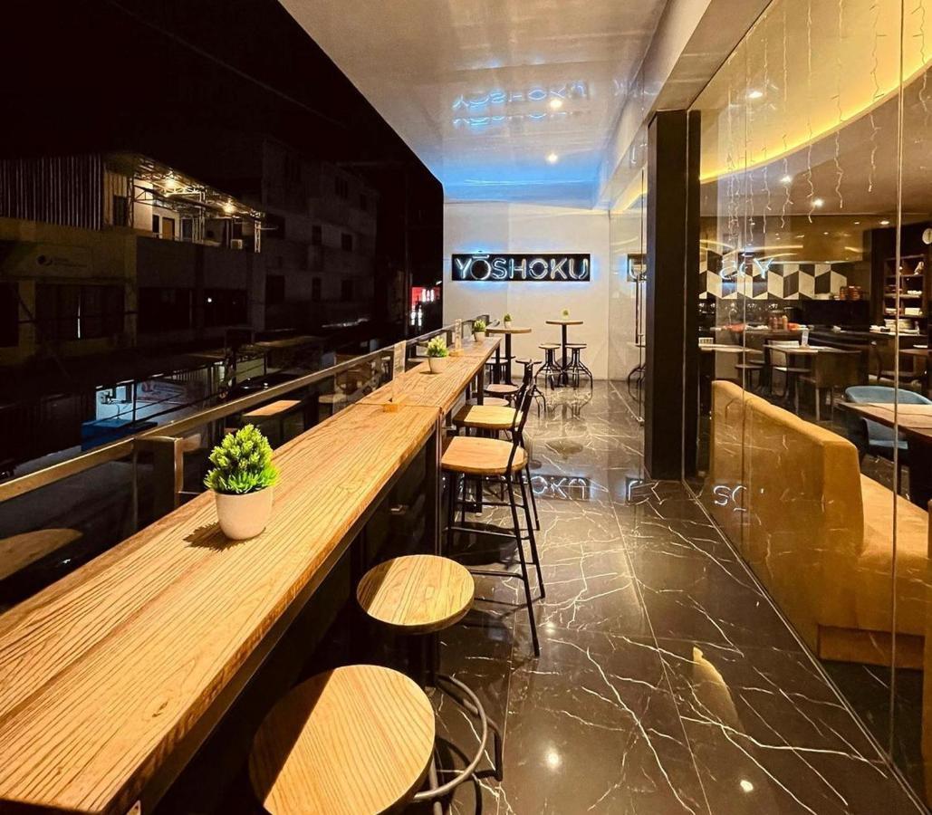 Golden Palace Hotel Batu Merah Εξωτερικό φωτογραφία