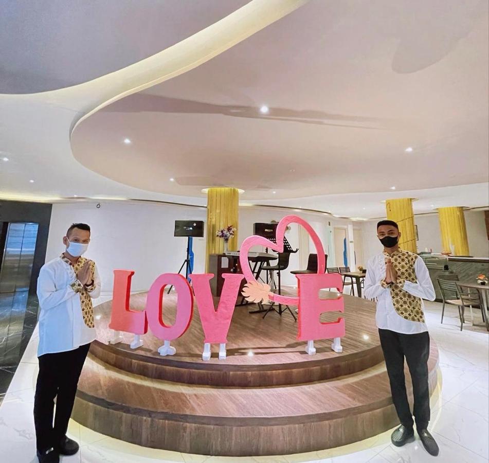 Golden Palace Hotel Batu Merah Εξωτερικό φωτογραφία