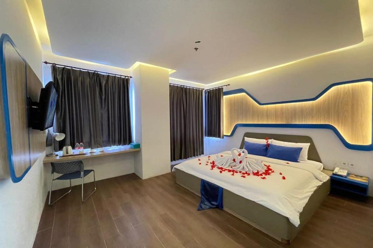 Golden Palace Hotel Batu Merah Εξωτερικό φωτογραφία