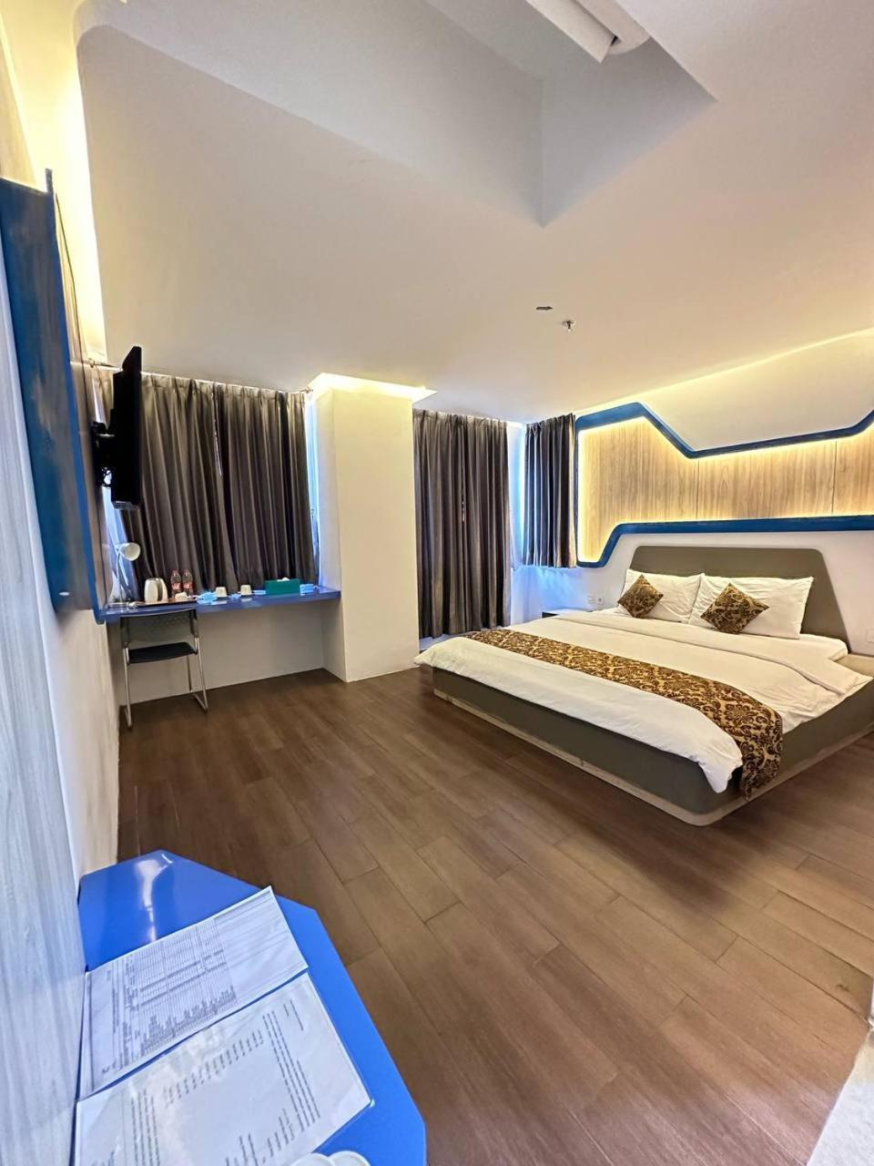 Golden Palace Hotel Batu Merah Εξωτερικό φωτογραφία