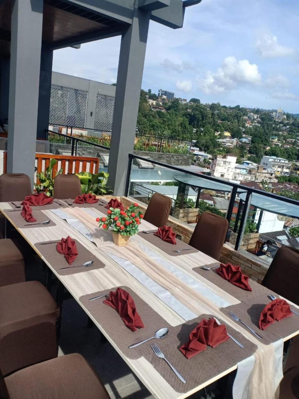 Golden Palace Hotel Batu Merah Εξωτερικό φωτογραφία