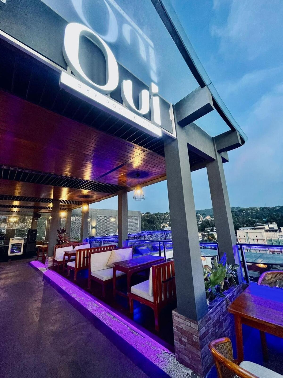 Golden Palace Hotel Batu Merah Εξωτερικό φωτογραφία