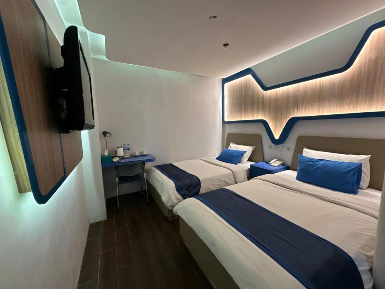 Golden Palace Hotel Batu Merah Εξωτερικό φωτογραφία